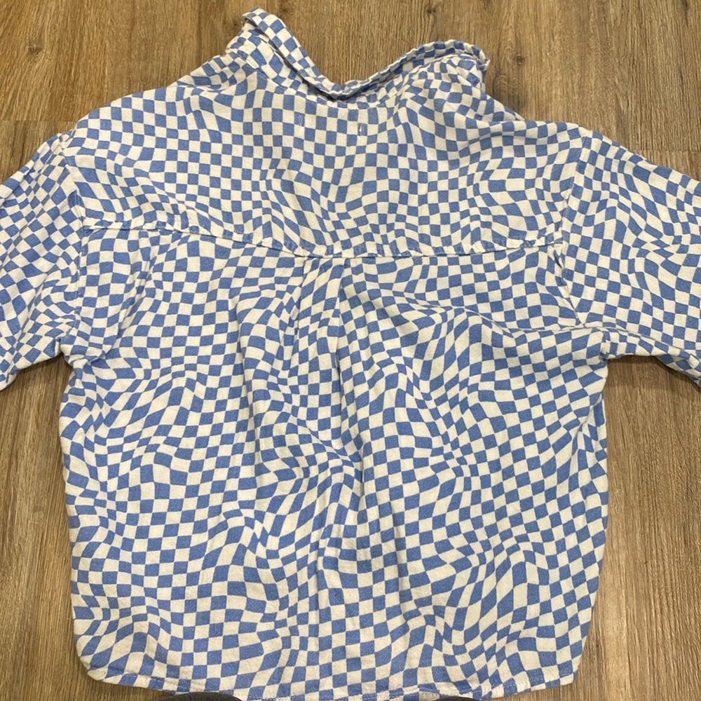 Button up - Picture 4 of 4
